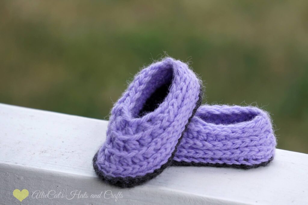 Ridged Baby Booties tested by RaeLynn Ridged Baby Booties tested by RaeLynn